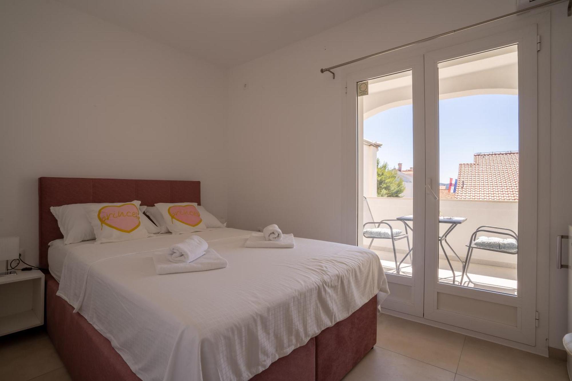 Apartments & Rooms Petra 扎达尔 外观 照片