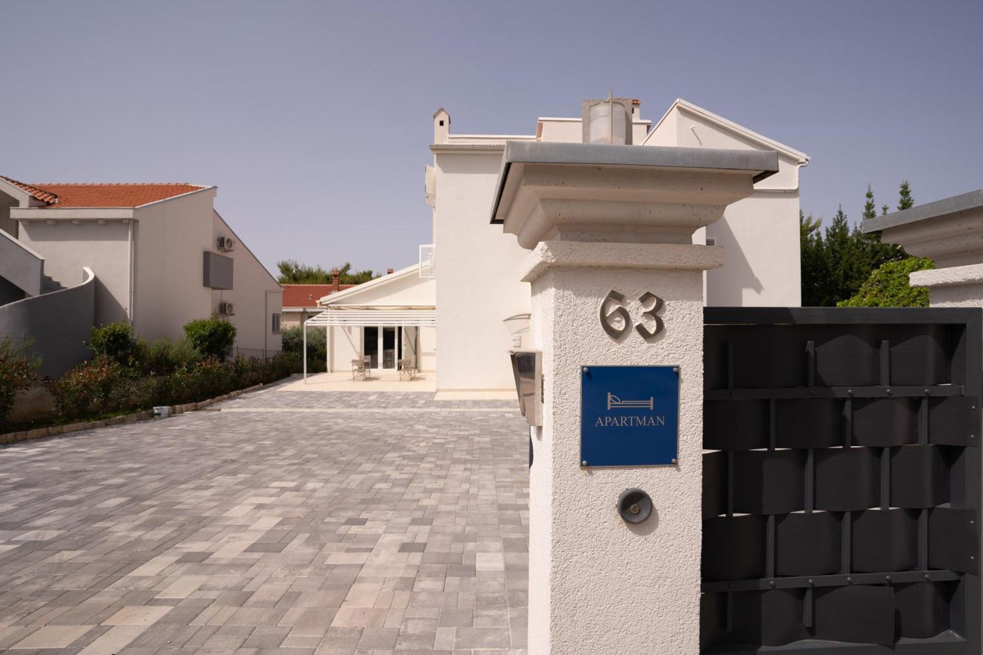 Apartments & Rooms Petra 扎达尔 外观 照片