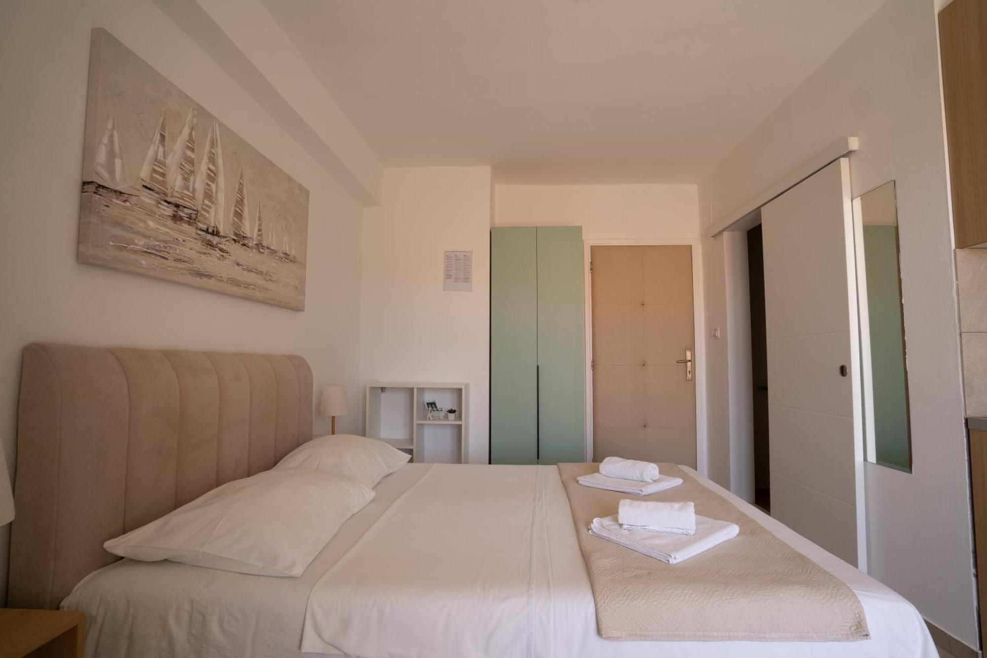 Apartments & Rooms Petra 扎达尔 外观 照片