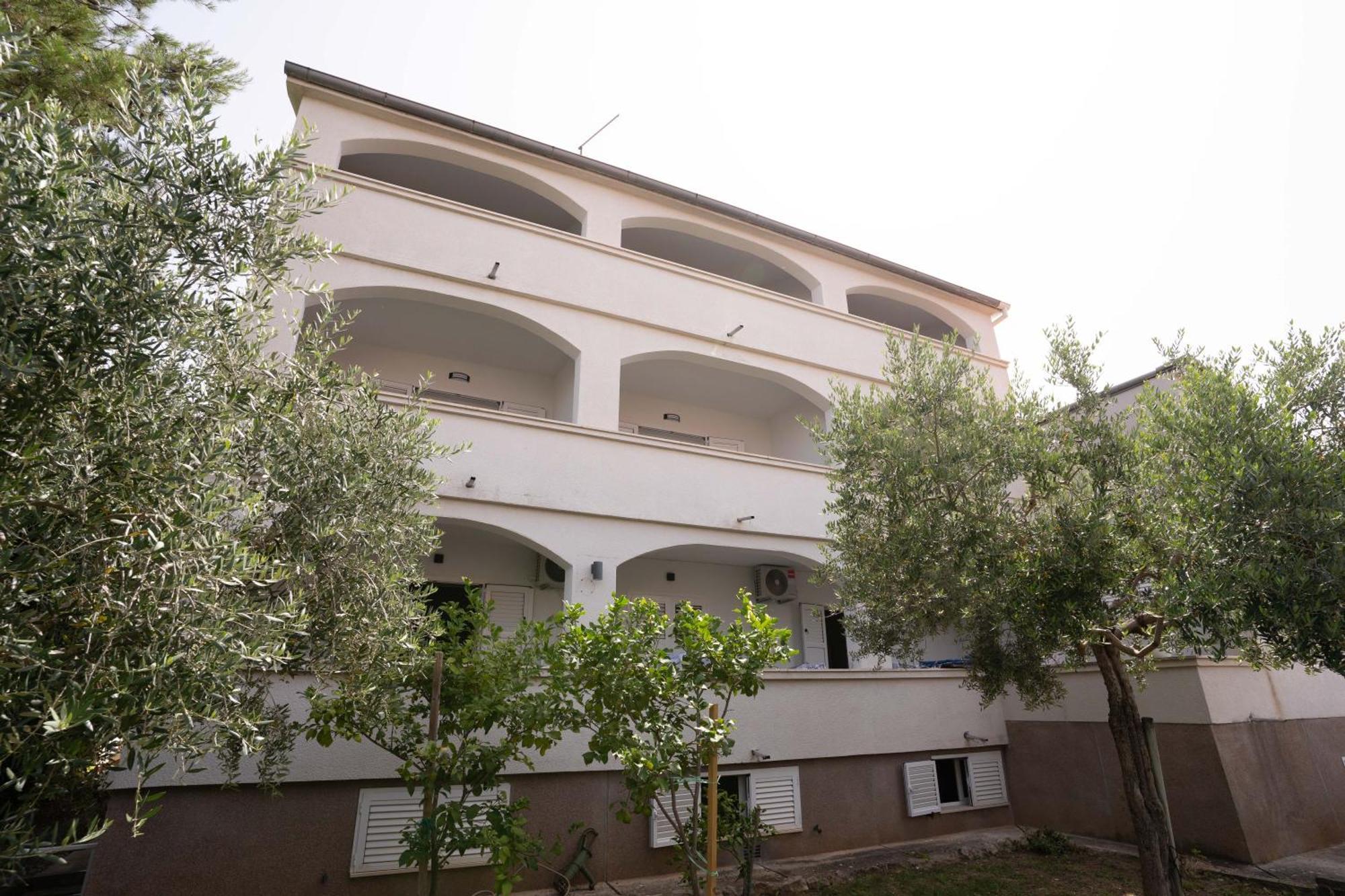 Apartments & Rooms Petra 扎达尔 外观 照片