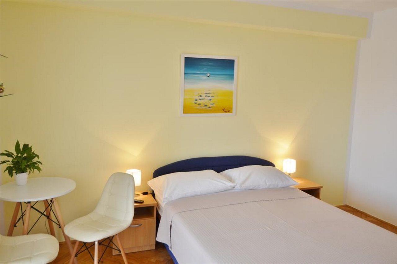 Apartments & Rooms Petra 扎达尔 外观 照片