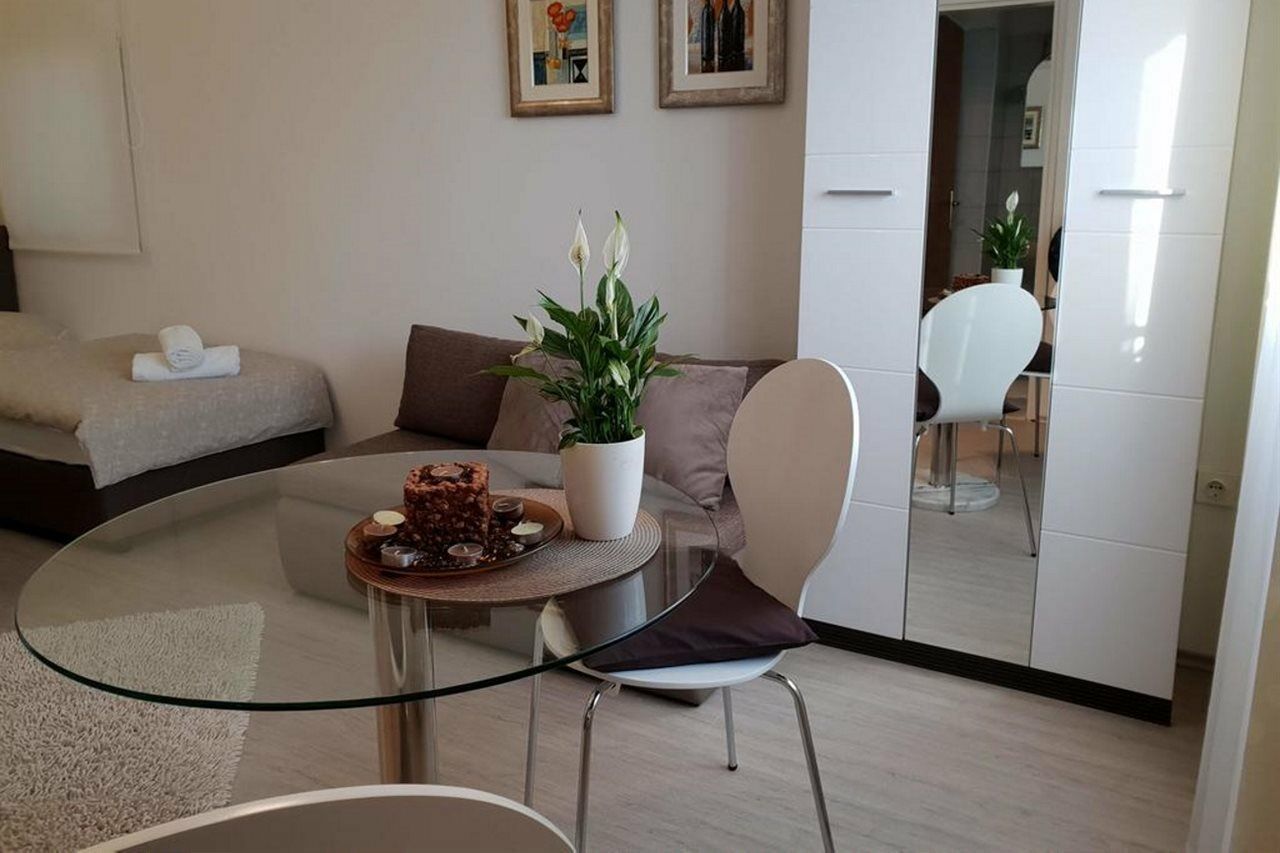Apartments & Rooms Petra 扎达尔 外观 照片